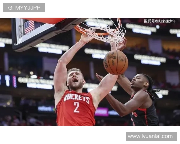 2019年快船与猛龙赛后温情拥抱展现体育精神与友谊的美好瞬间