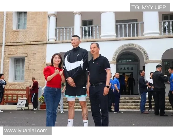 陈林坚的篮球之路：从青涩少年到职业明星的成长历程与心路历程